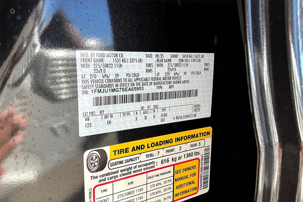 new 2025 Ford Expedition car, priced at $84,485