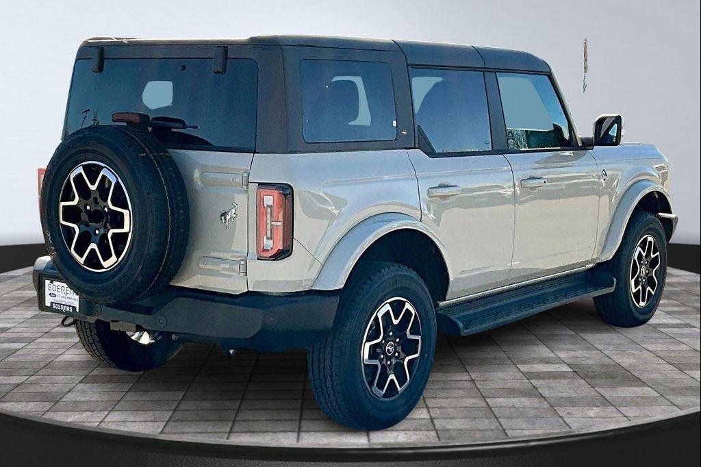 new 2025 Ford Bronco car, priced at $52,526