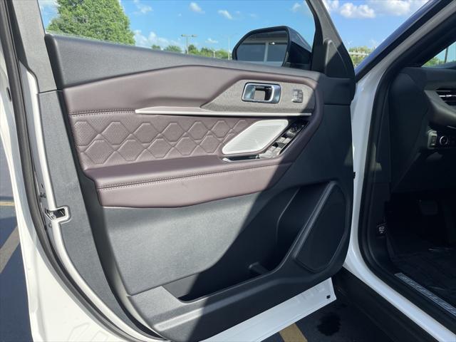 new 2025 Ford Explorer car, priced at $54,704