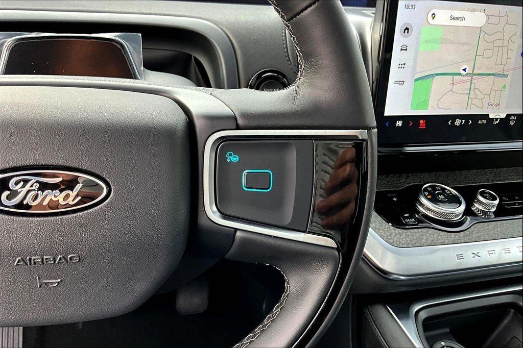 new 2025 Ford Expedition car, priced at $83,945