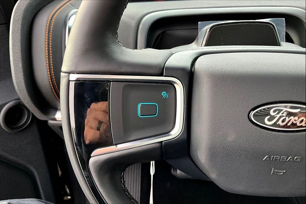 new 2025 Ford Expedition car, priced at $83,945