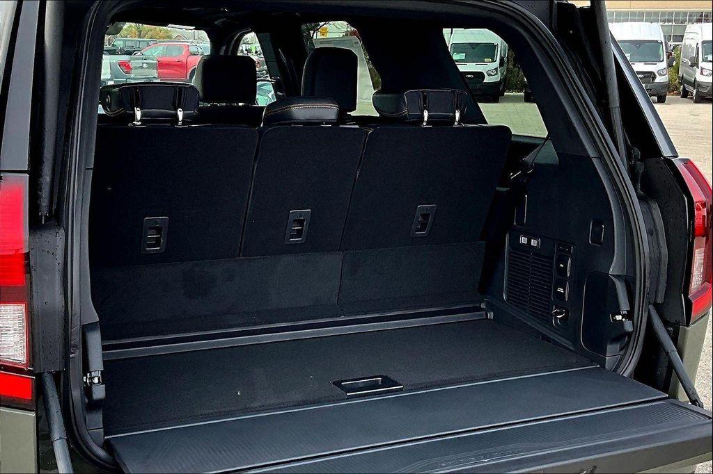 new 2025 Ford Expedition car, priced at $83,945