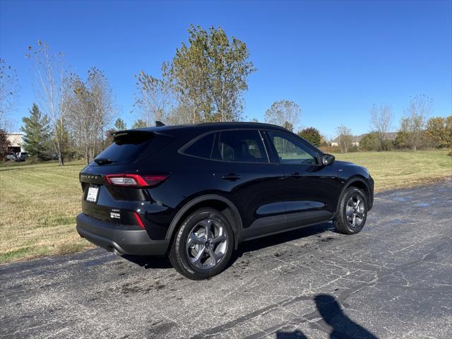 new 2025 Ford Escape car, priced at $33,399