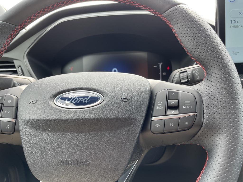 new 2025 Ford Escape car, priced at $29,899