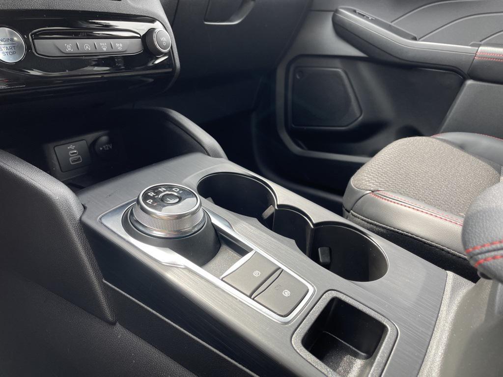 new 2025 Ford Escape car, priced at $29,899