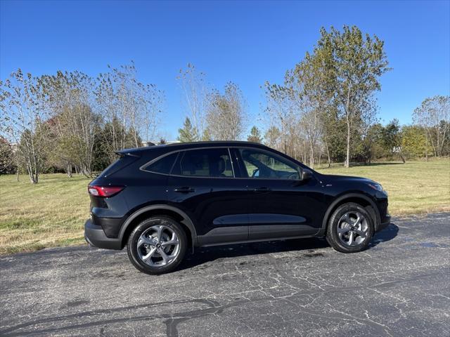 new 2025 Ford Escape car, priced at $33,399