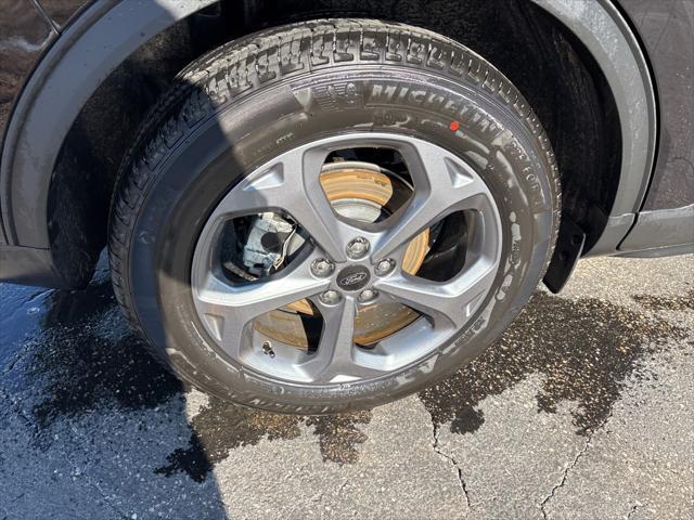 new 2025 Ford Escape car, priced at $32,262