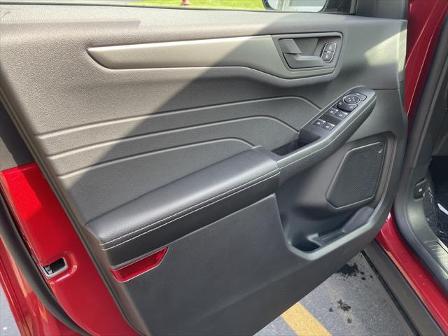 new 2025 Ford Escape car, priced at $32,025