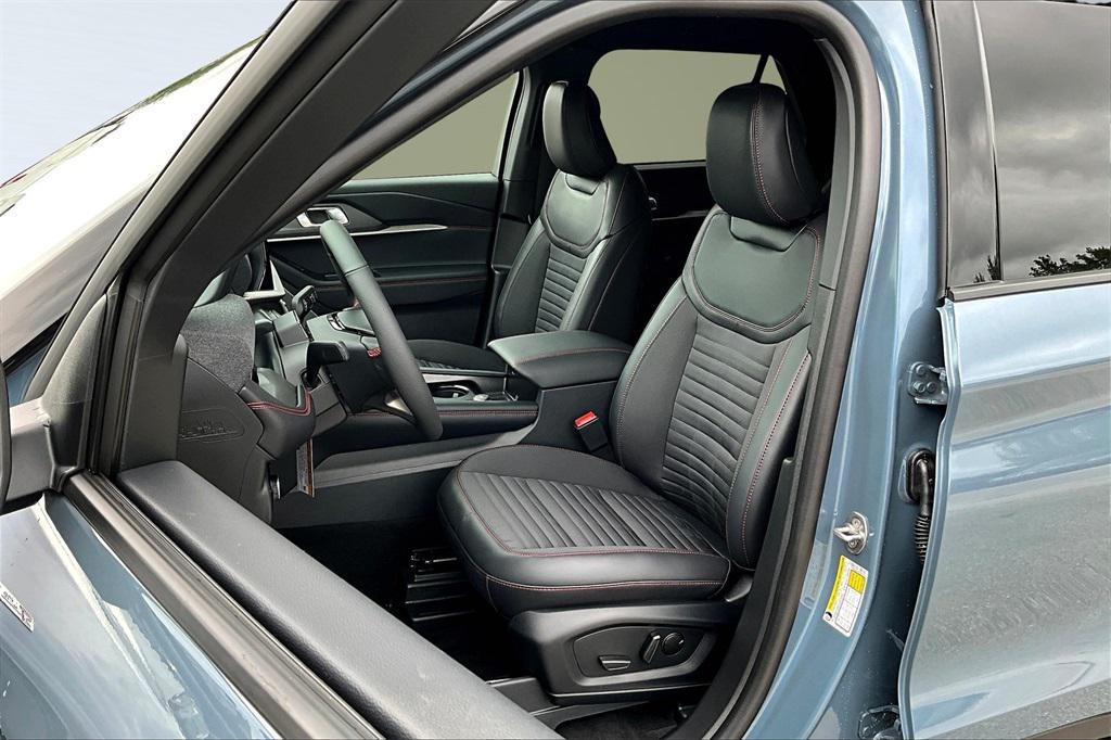 new 2025 Ford Explorer car, priced at $47,710