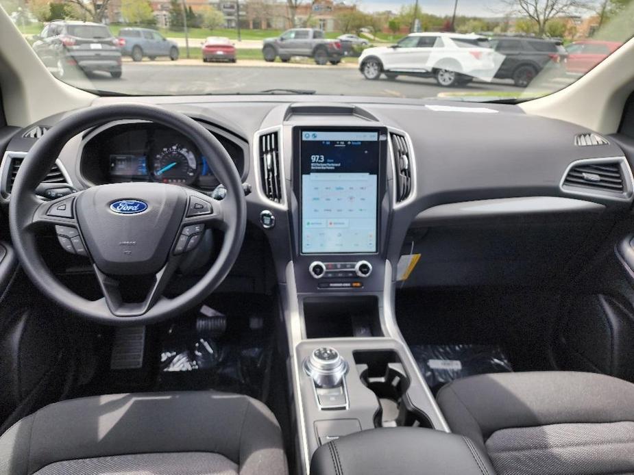 new 2024 Ford Edge car, priced at $39,422