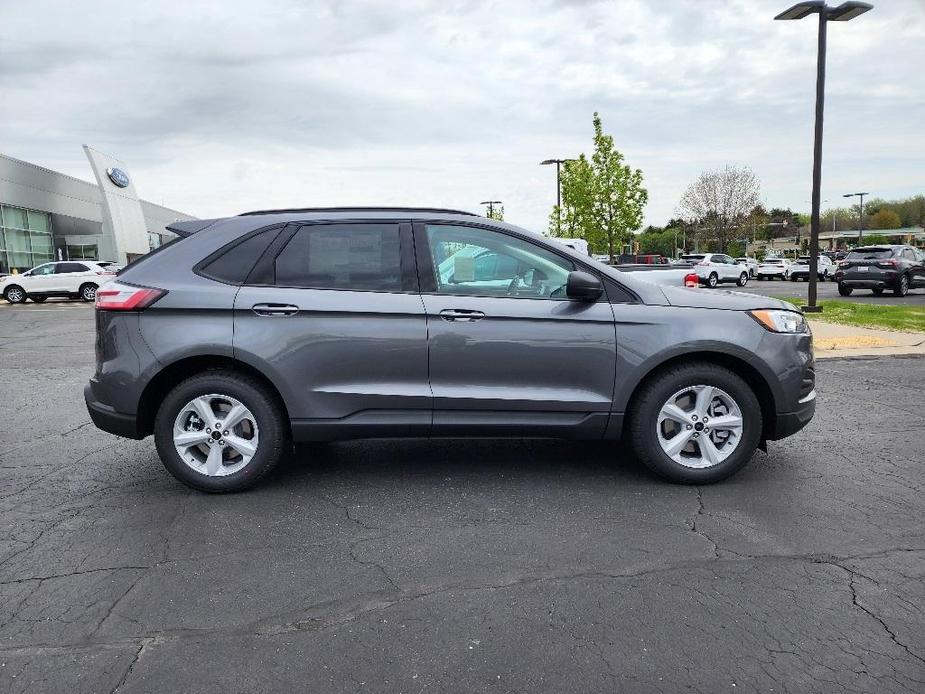 new 2024 Ford Edge car, priced at $39,422