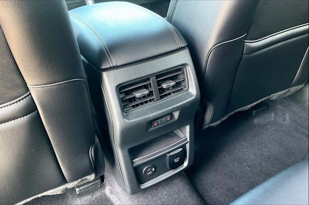 used 2022 Ford Edge car, priced at $35,998