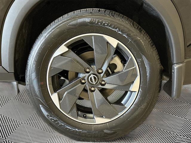 new 2025 Nissan Rogue car, priced at $33,665