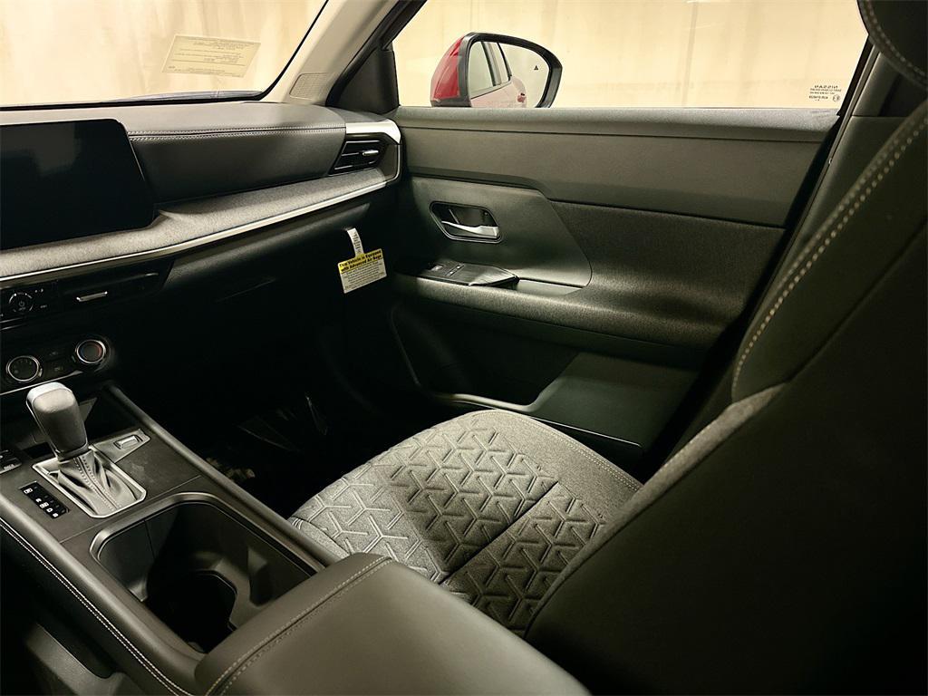 new 2025 Nissan Kicks car, priced at $26,713