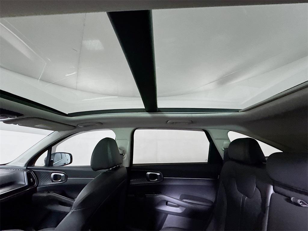 used 2024 Kia Sorento car, priced at $27,882