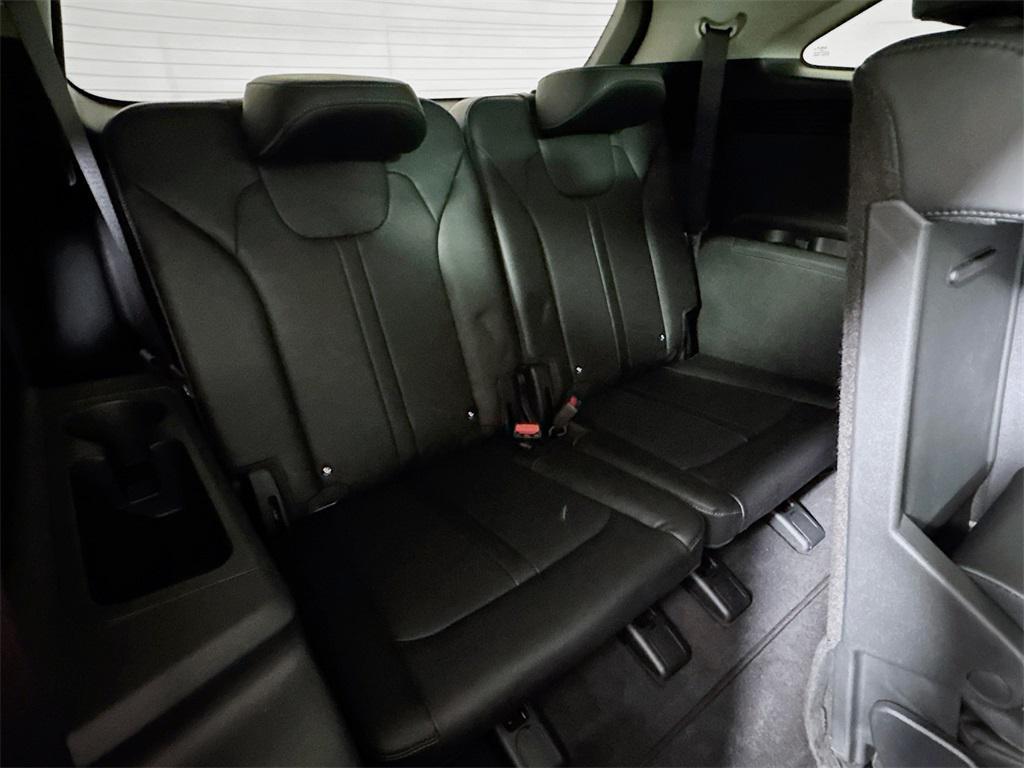 used 2024 Kia Sorento car, priced at $27,882