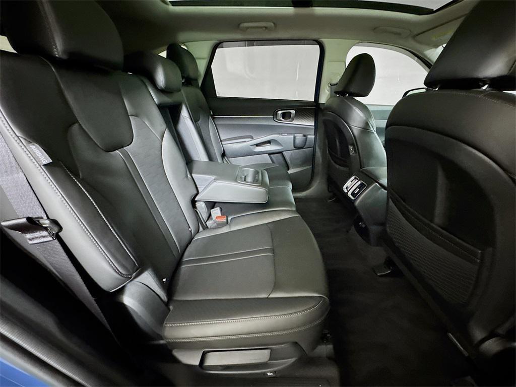 used 2024 Kia Sorento car, priced at $27,882