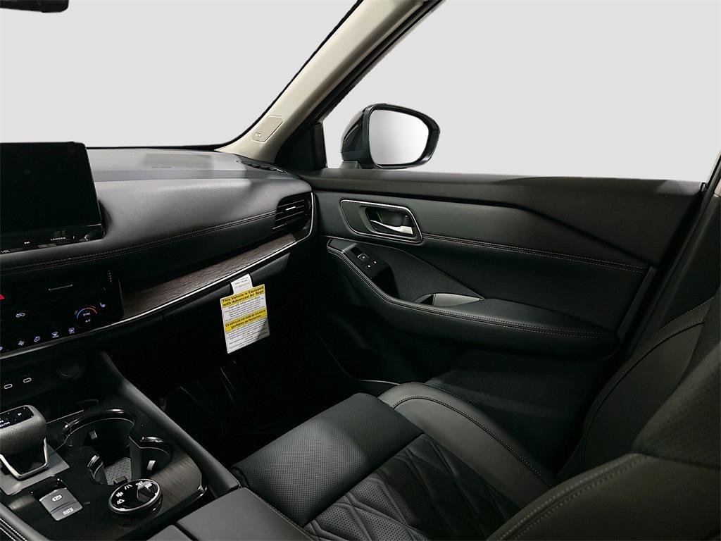 new 2025 Nissan Rogue car, priced at $43,654