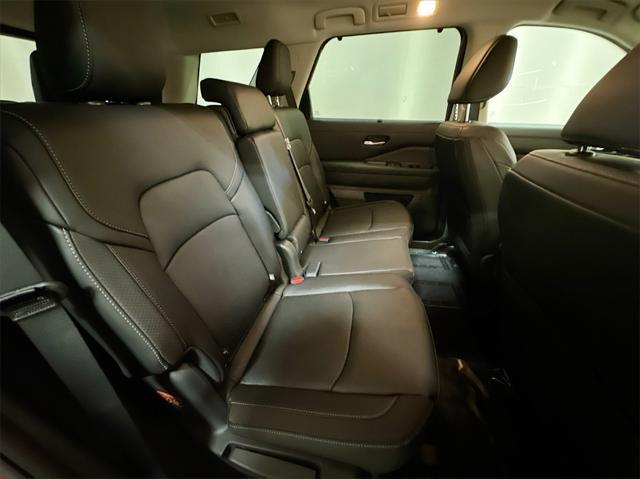 new 2024 Nissan Pathfinder car, priced at $44,567