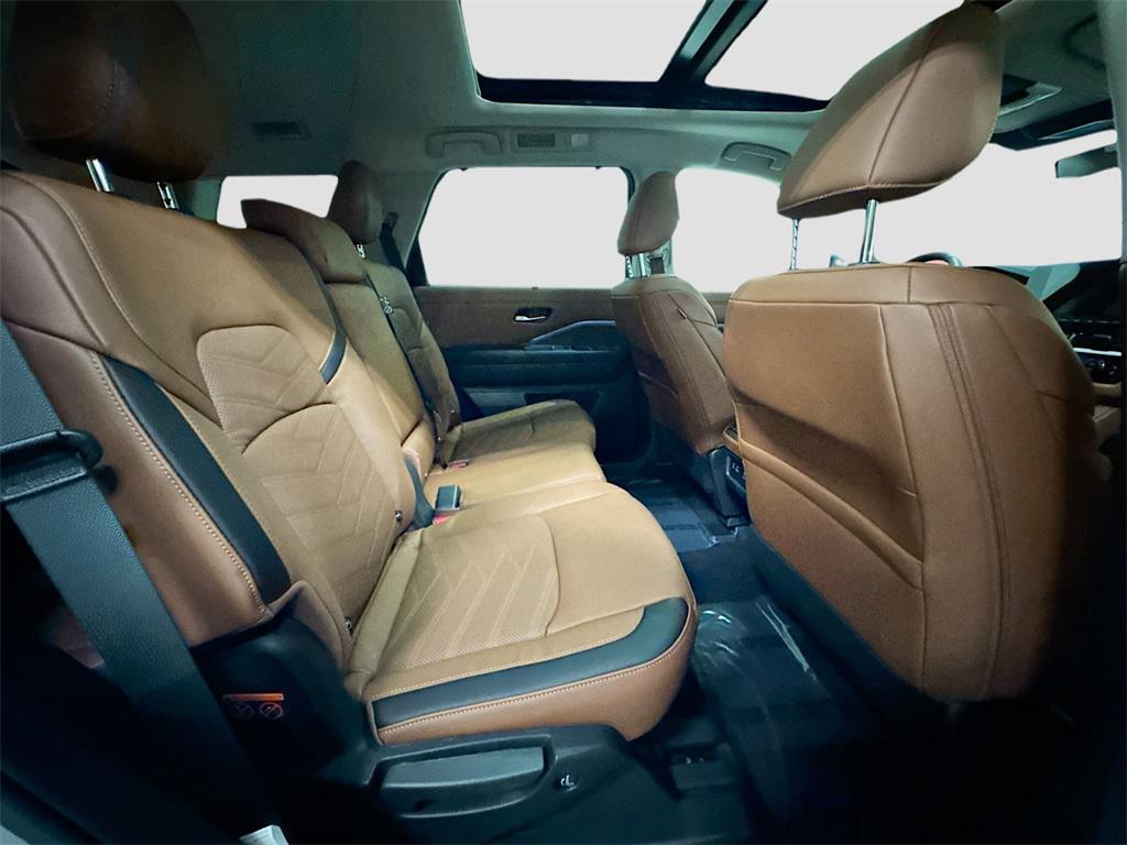 new 2025 Nissan Pathfinder car, priced at $46,762