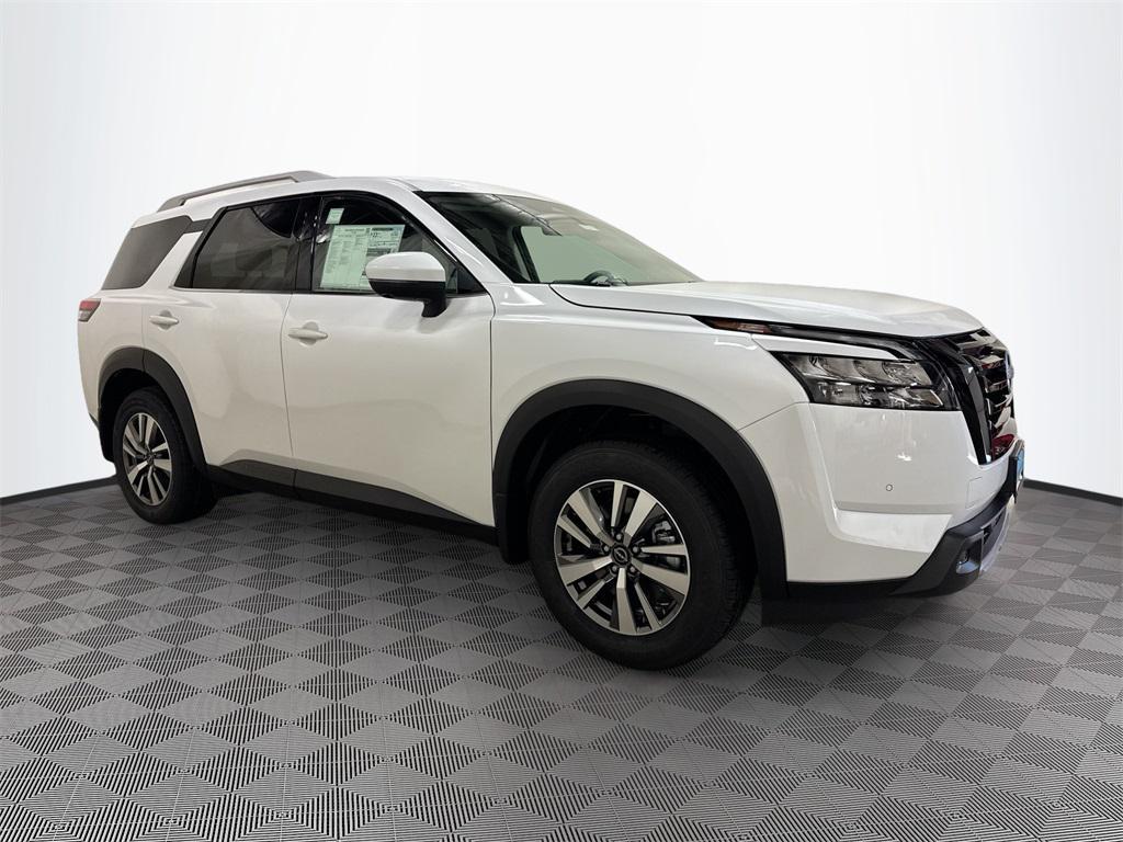 new 2025 Nissan Pathfinder car, priced at $39,971