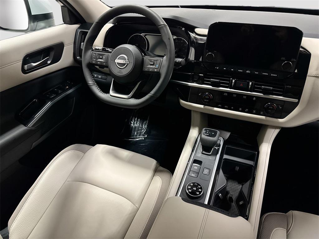 new 2025 Nissan Pathfinder car, priced at $39,971