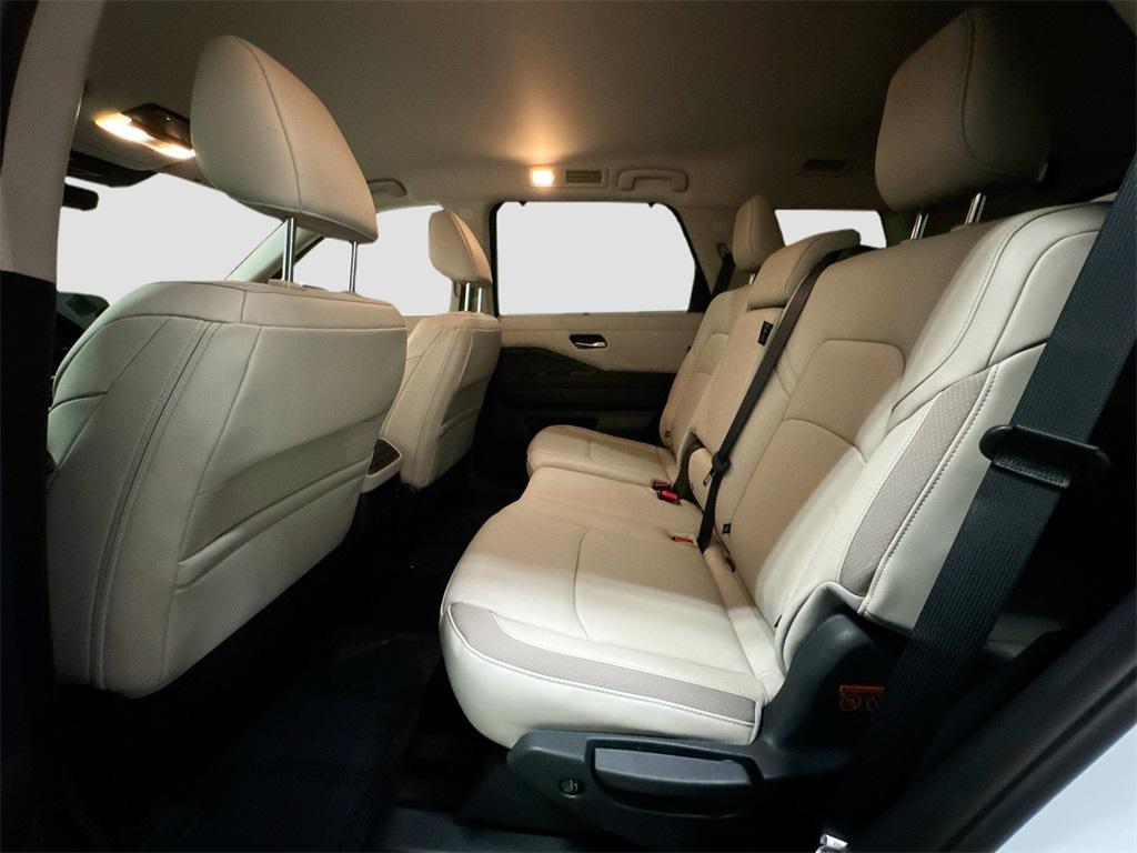 new 2025 Nissan Pathfinder car, priced at $39,971