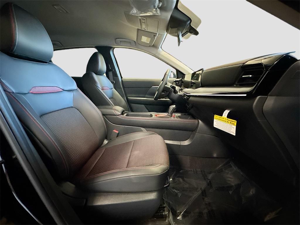 new 2025 Nissan Kicks car, priced at $26,013