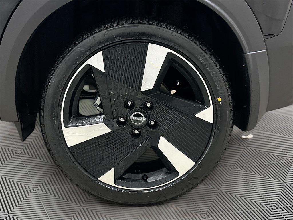 new 2025 Nissan Kicks car, priced at $29,595