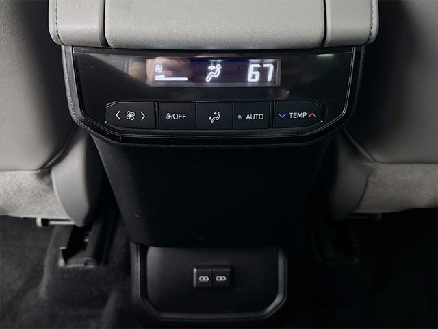 used 2022 Toyota Highlander car, priced at $38,422