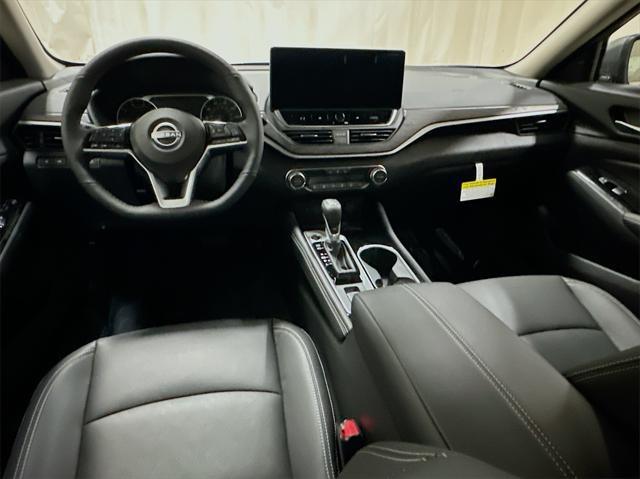 new 2025 Nissan Altima car, priced at $37,285