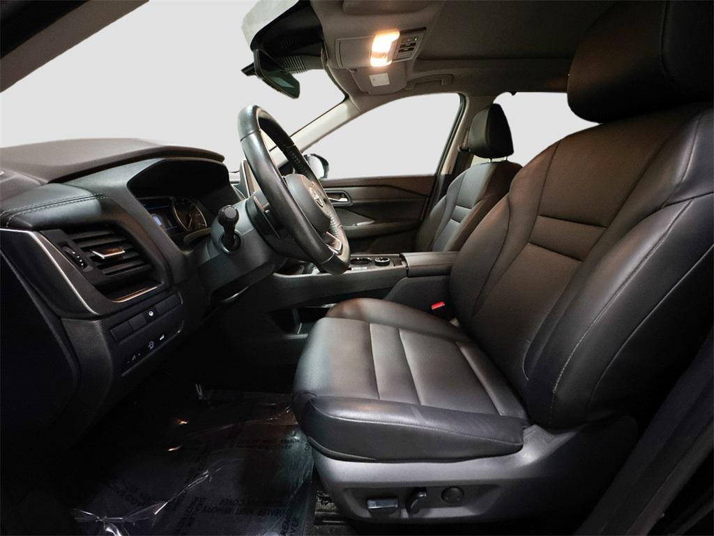 used 2023 Nissan Rogue car, priced at $23,497