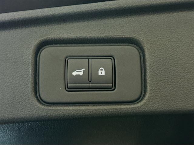 new 2025 Nissan Pathfinder car, priced at $44,306