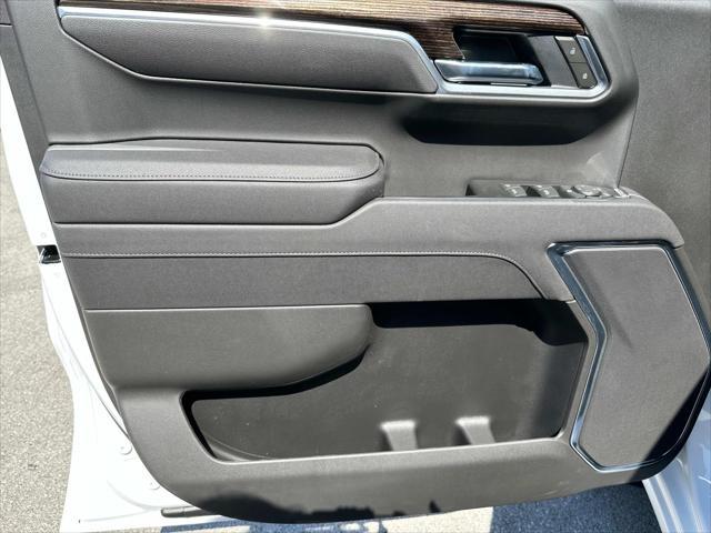 new 2025 GMC Sierra 1500 car, priced at $53,395