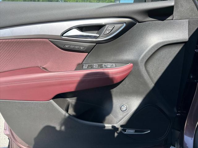 new 2025 Buick Envision car, priced at $42,636