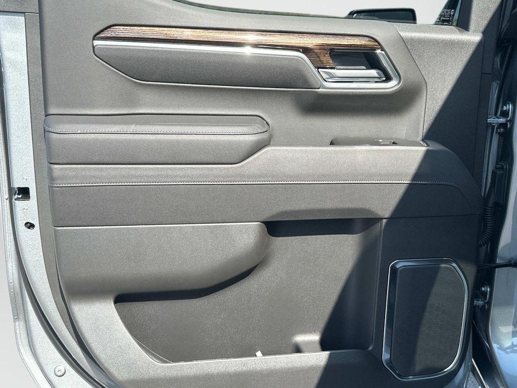 new 2025 GMC Sierra 1500 car, priced at $52,890