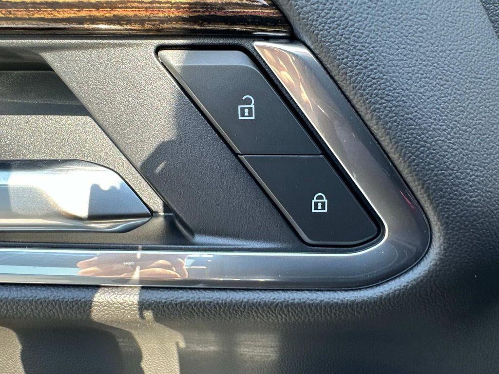 new 2025 GMC Sierra 1500 car, priced at $52,890