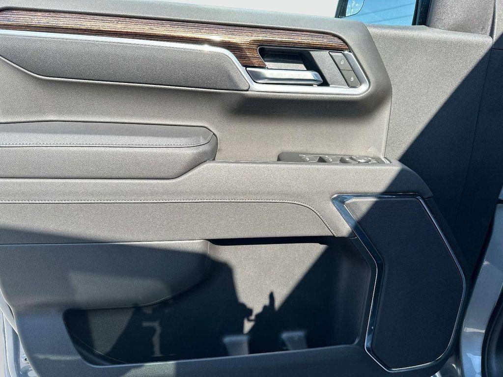 new 2025 GMC Sierra 1500 car, priced at $52,890