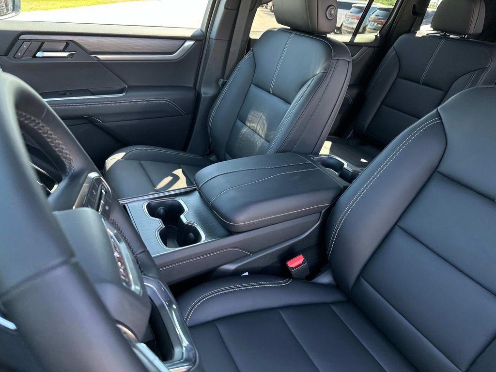 new 2025 GMC Acadia car, priced at $45,425