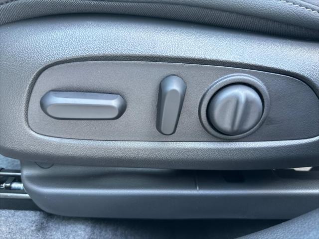 new 2025 Buick Envista car, priced at $26,559