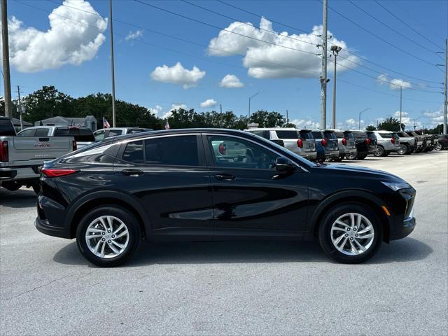 new 2025 Buick Envista car, priced at $27,039