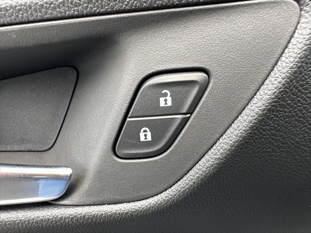 new 2025 Buick Envista car, priced at $27,039