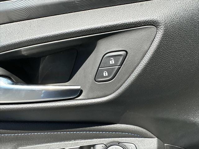 new 2025 Buick Envista car, priced at $28,008