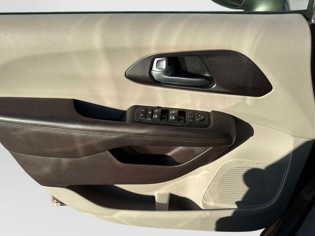 used 2017 Chrysler Pacifica car, priced at $11,514