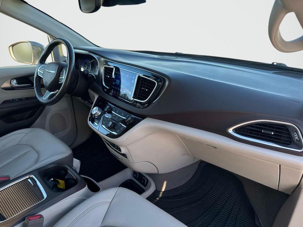 used 2017 Chrysler Pacifica car, priced at $11,514