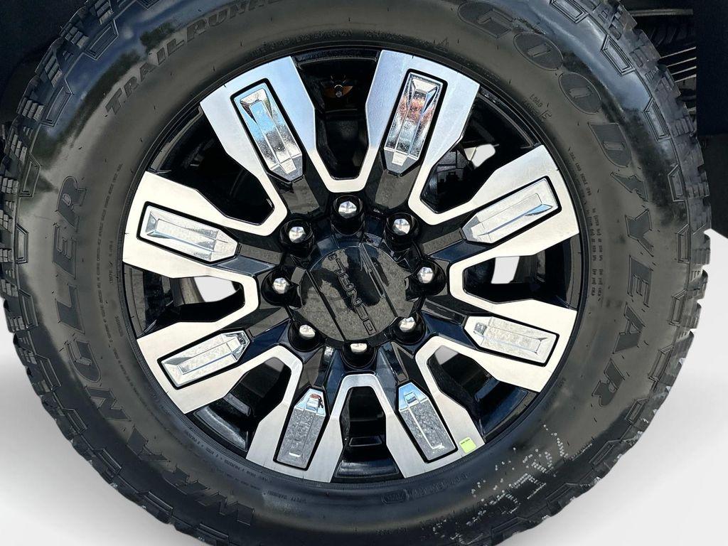 new 2025 GMC Sierra 2500 car, priced at $74,220