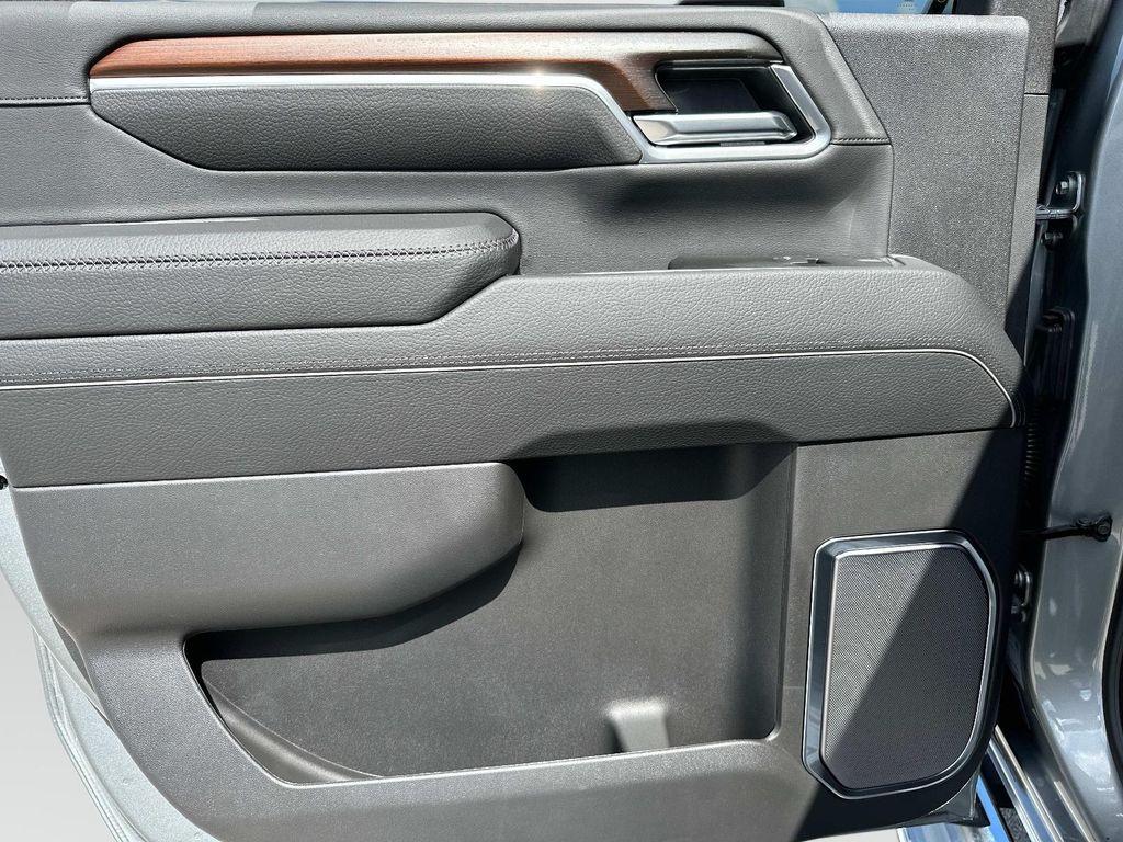 new 2025 GMC Sierra 2500 car, priced at $74,220
