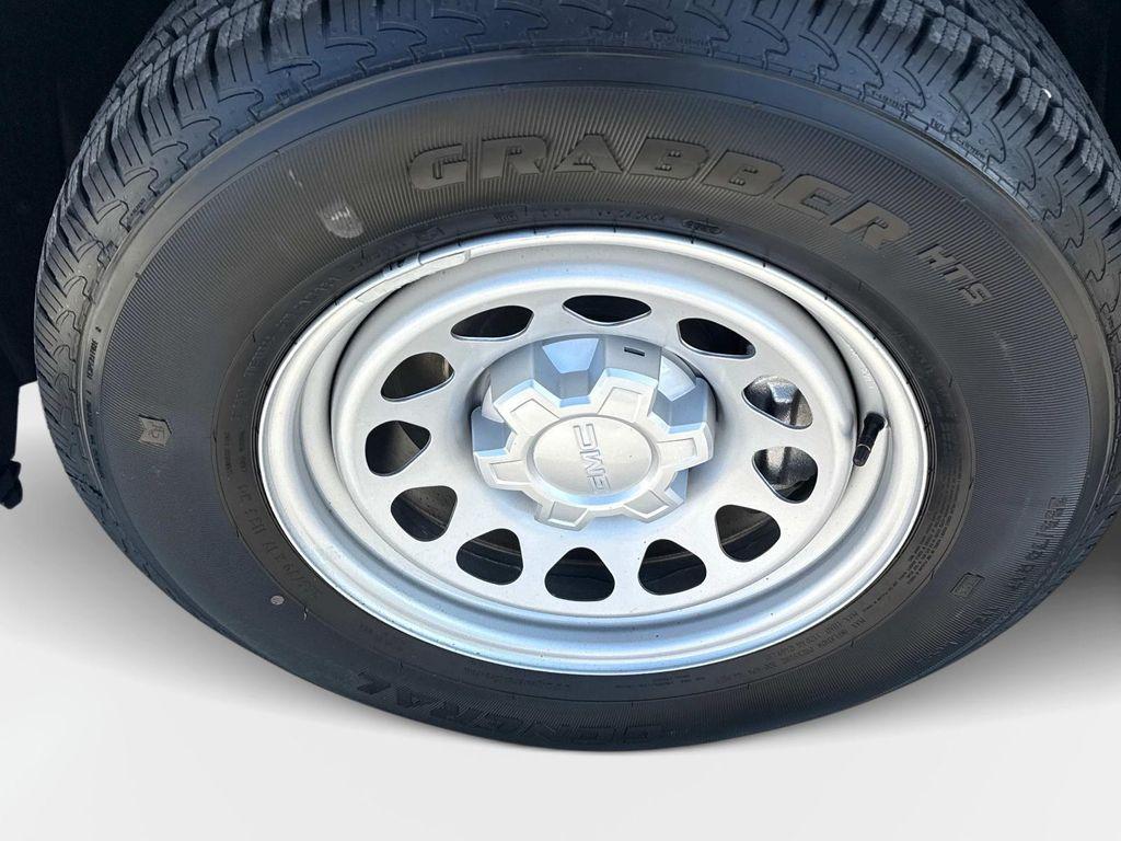 new 2026 GMC Sierra 1500 car, priced at $48,282