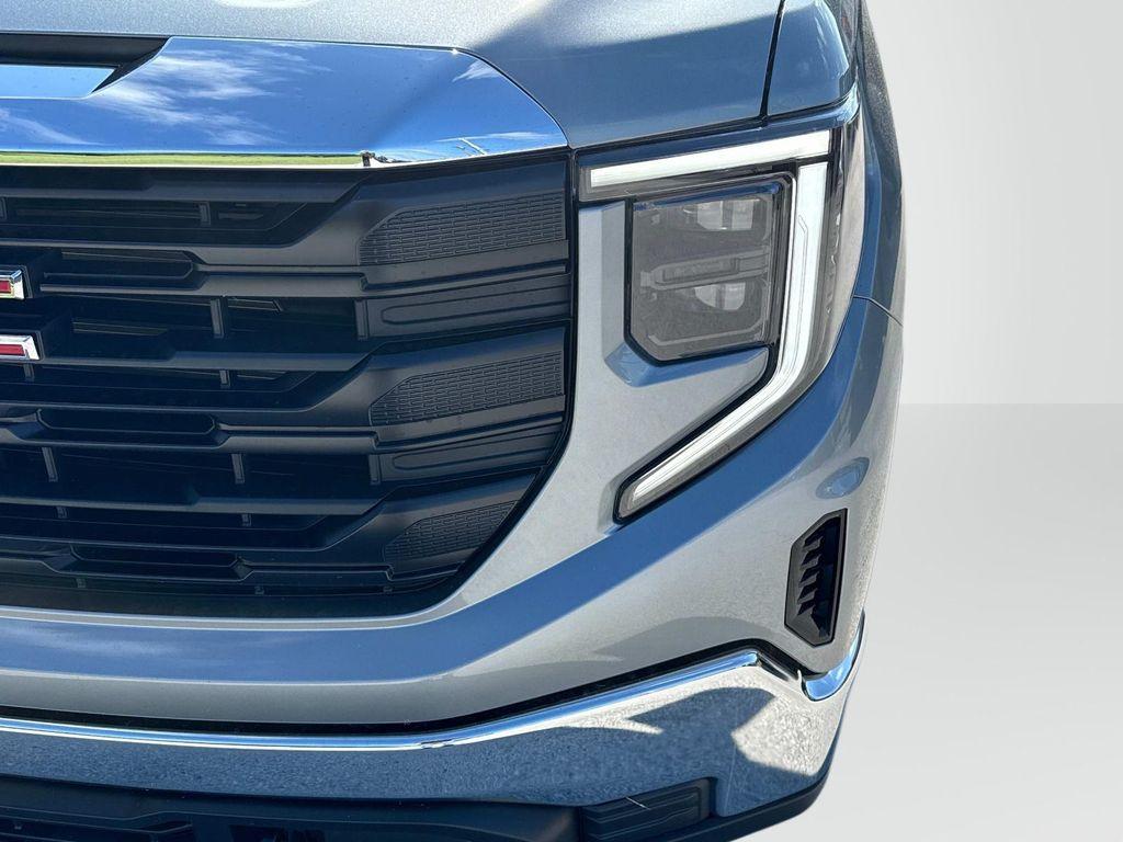 new 2026 GMC Sierra 1500 car, priced at $48,282