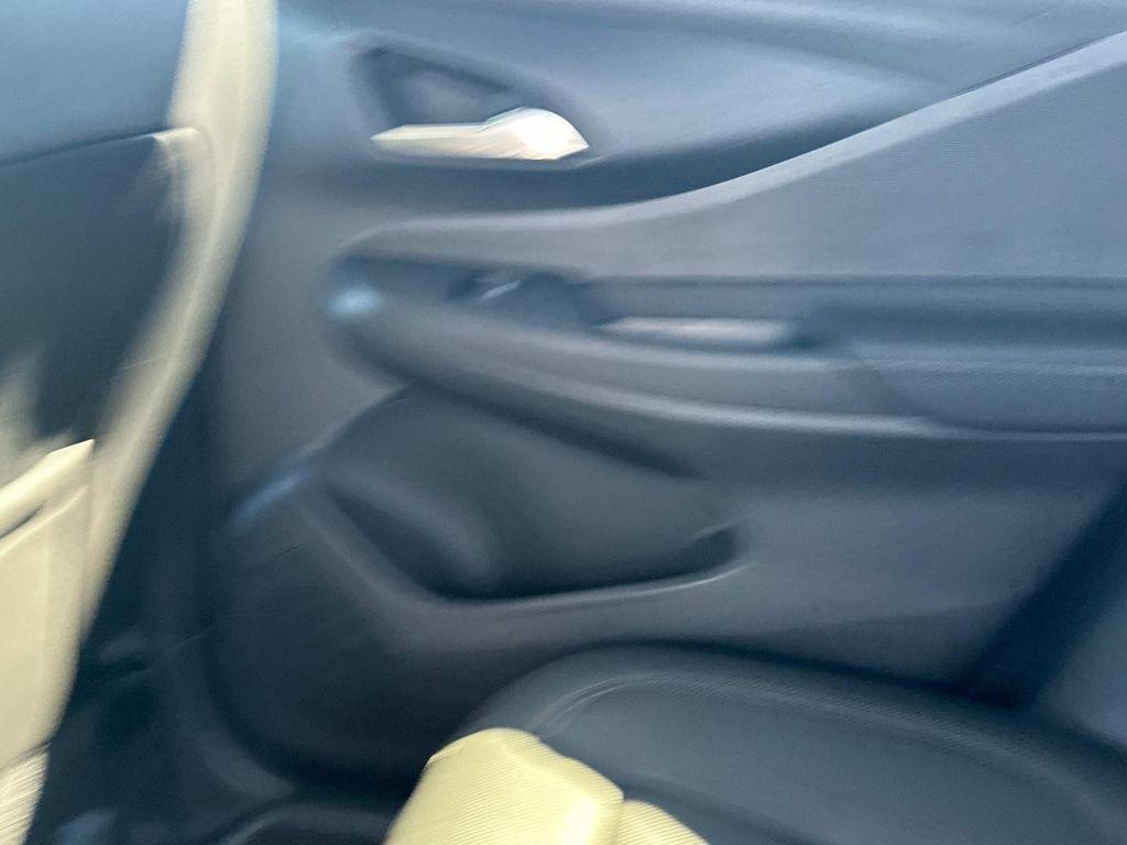 new 2025 Buick Envista car, priced at $29,911